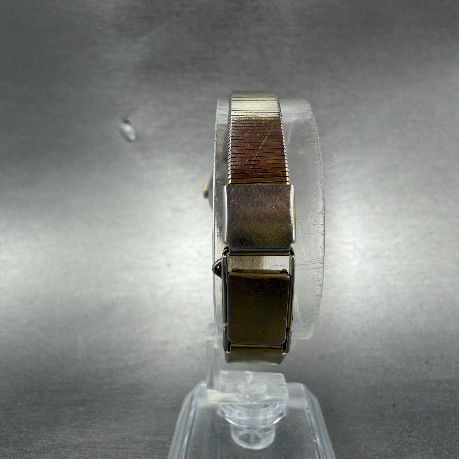 Seiko Watch Women 20mm Gold Dial Gold Tone Round 1400-0039 New Battery Vintage H7