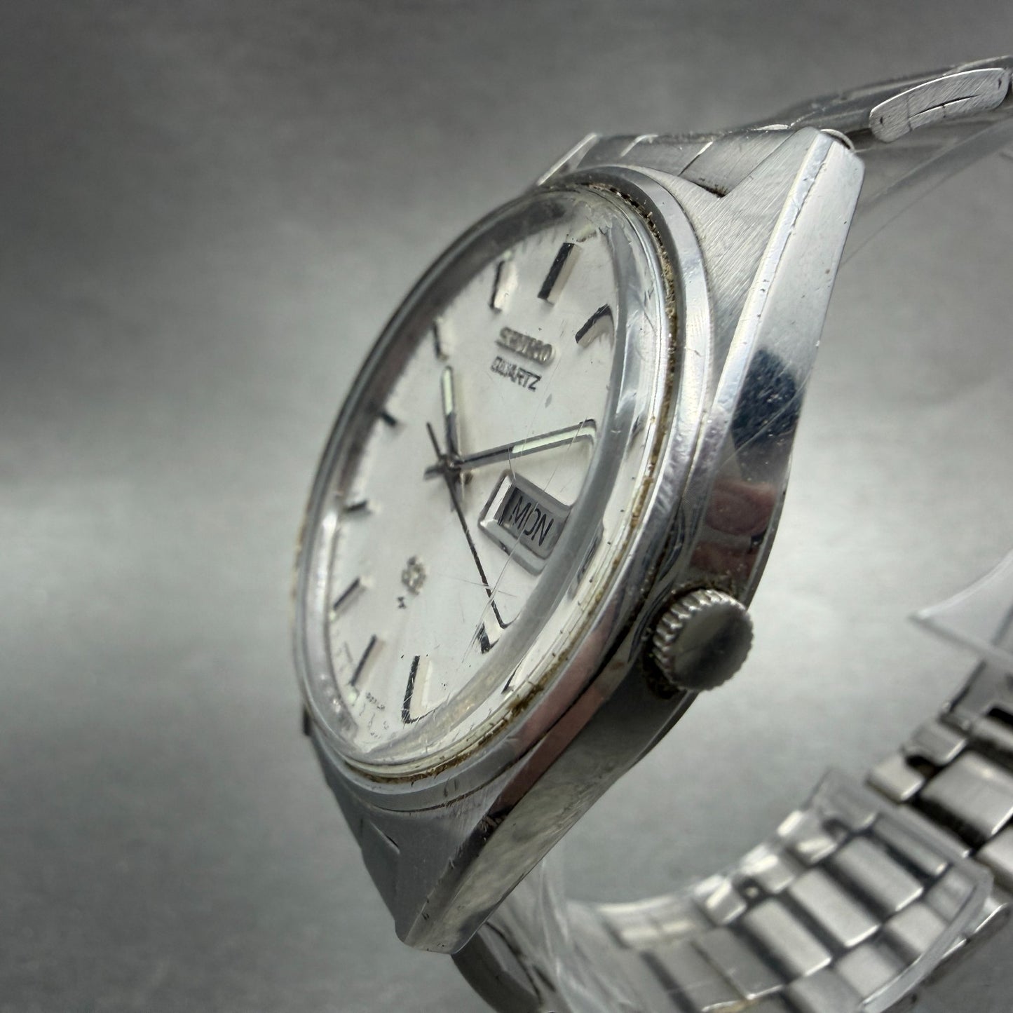 Seiko SQ Watch Men 35mm White Dial Silver Tone Daydate Round 7123-8429 New Batt2