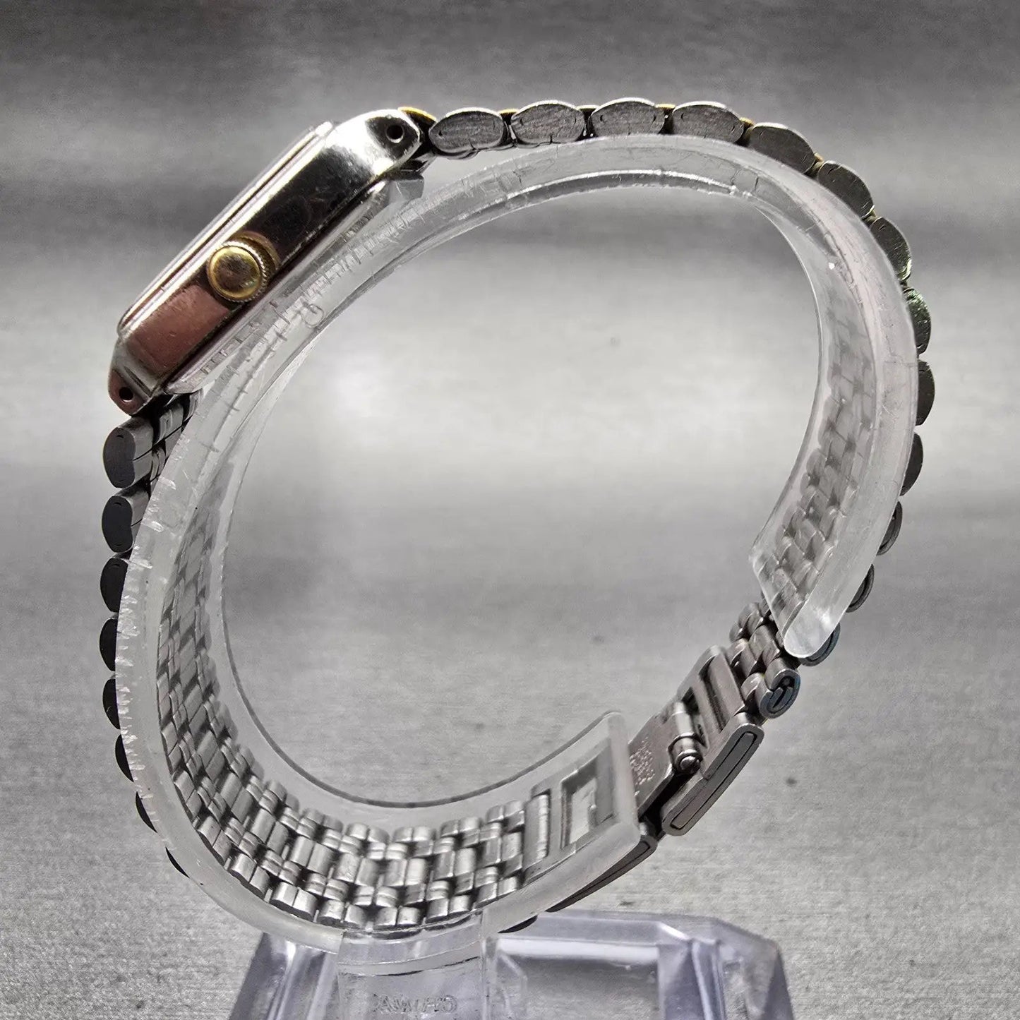 Seiko Watch Women 17mm White Dial Two Tone Rectangle V401-5129 New Battery VTG6
