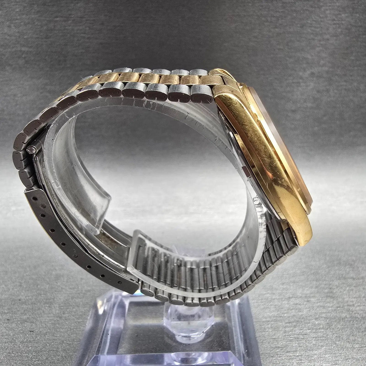 Seiko SQ Watch Men 36mm Gold Dial Gold Tone Daydate Round 8223-8019 New Battery8