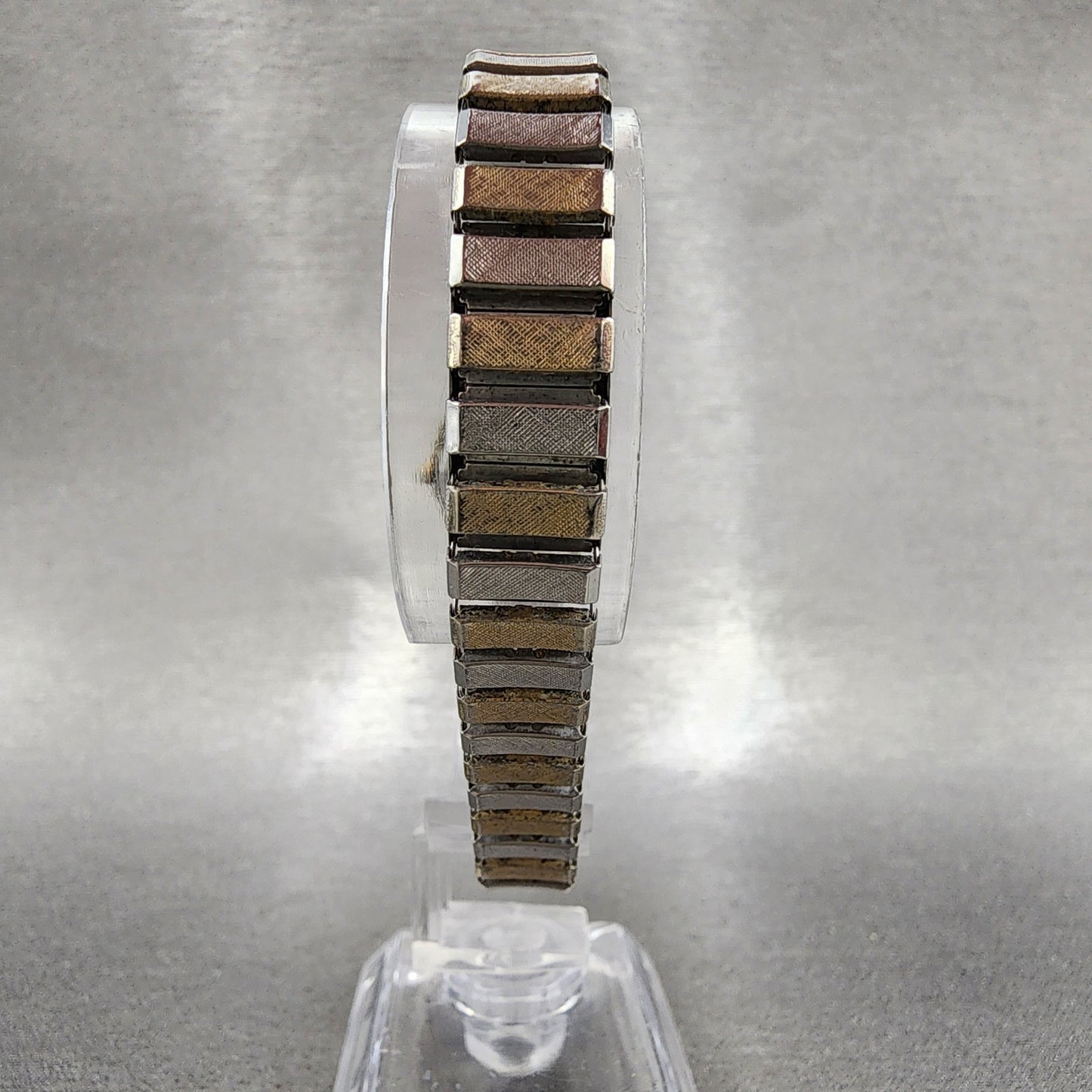 Seiko Digital Watch Women 22mm LCD White Dial Gold Tone Oval B3375050 New Batt7