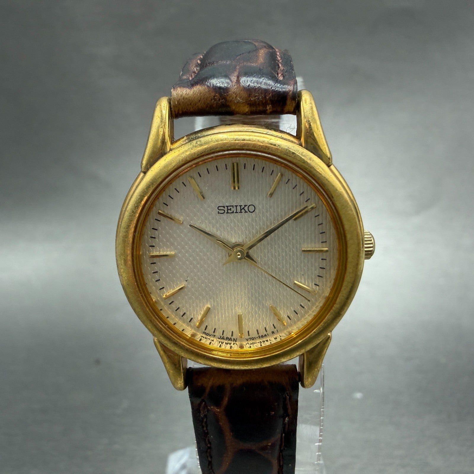 Seiko Watch Women 25mm White Dial Gold Tone Round V701-1930 New Battery Vintage0