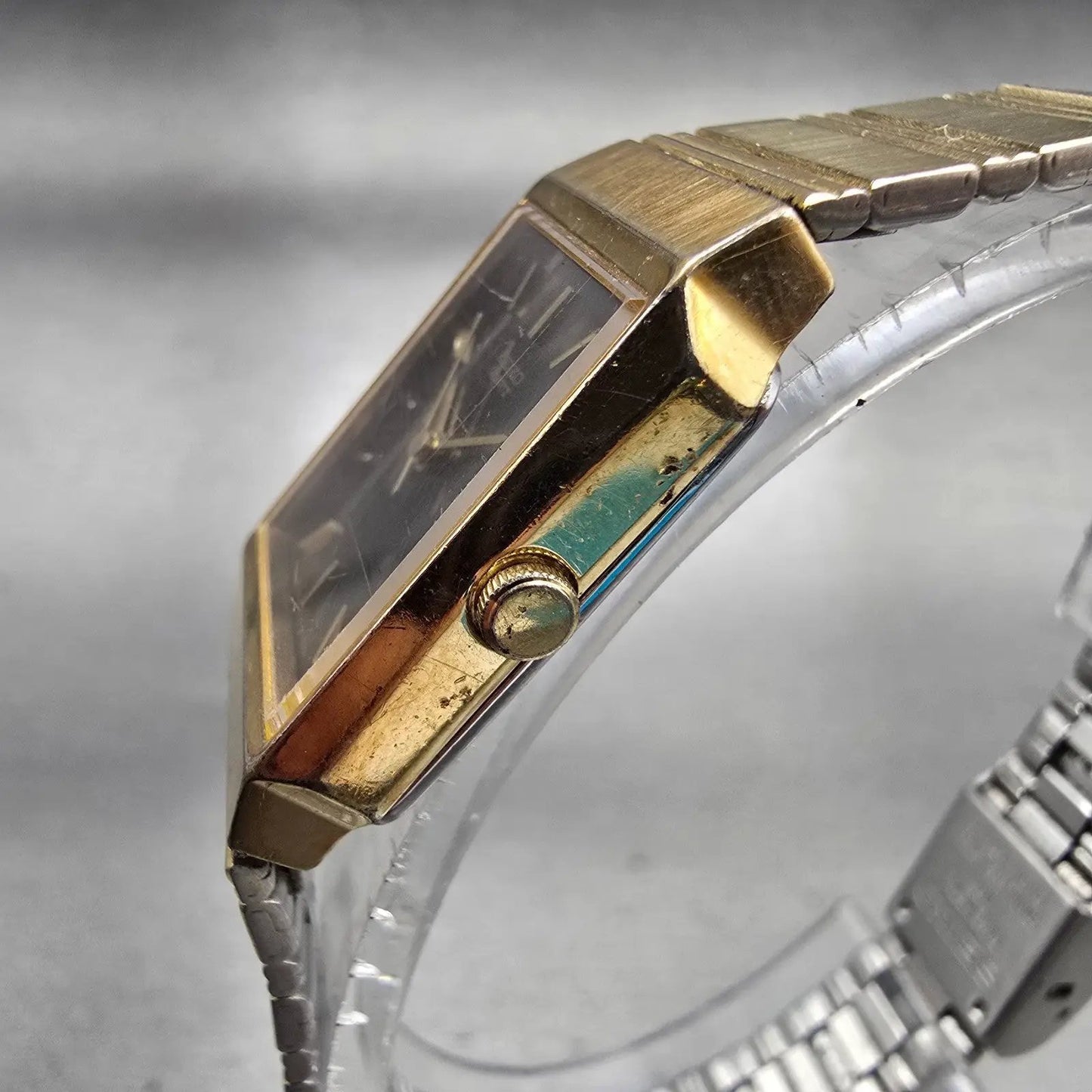 Seiko Watch Women 18mm Black Dial Gold Tone Rectangle 2C21-5220 New Battery VTG2