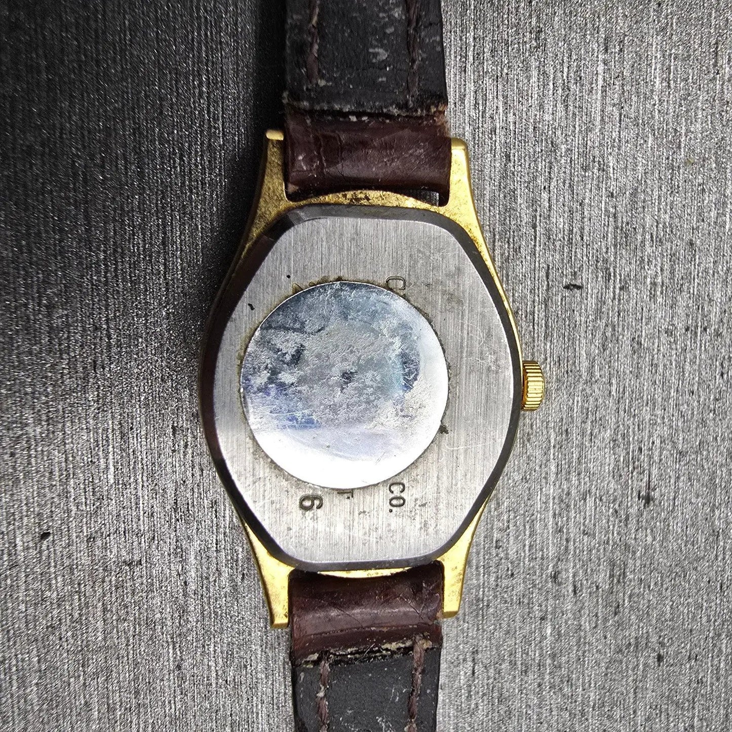 Citizen CQ Watch Women 18mm Gold Dial Gold Tone Oval 5930 New Battery Vintage10