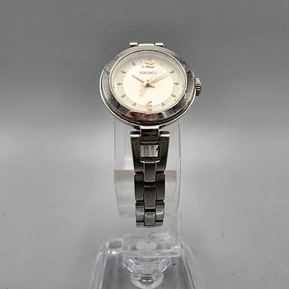 Seiko Watch Women 21mm White Dial Silver Tone Round 1N01-0PK0 New Battery
