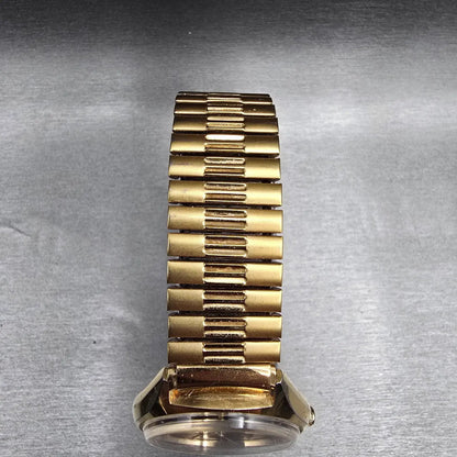Citizen CQ Watch Men 35mm Black Dial Gold Tone Daydate 1100-S63812 New Battery K4