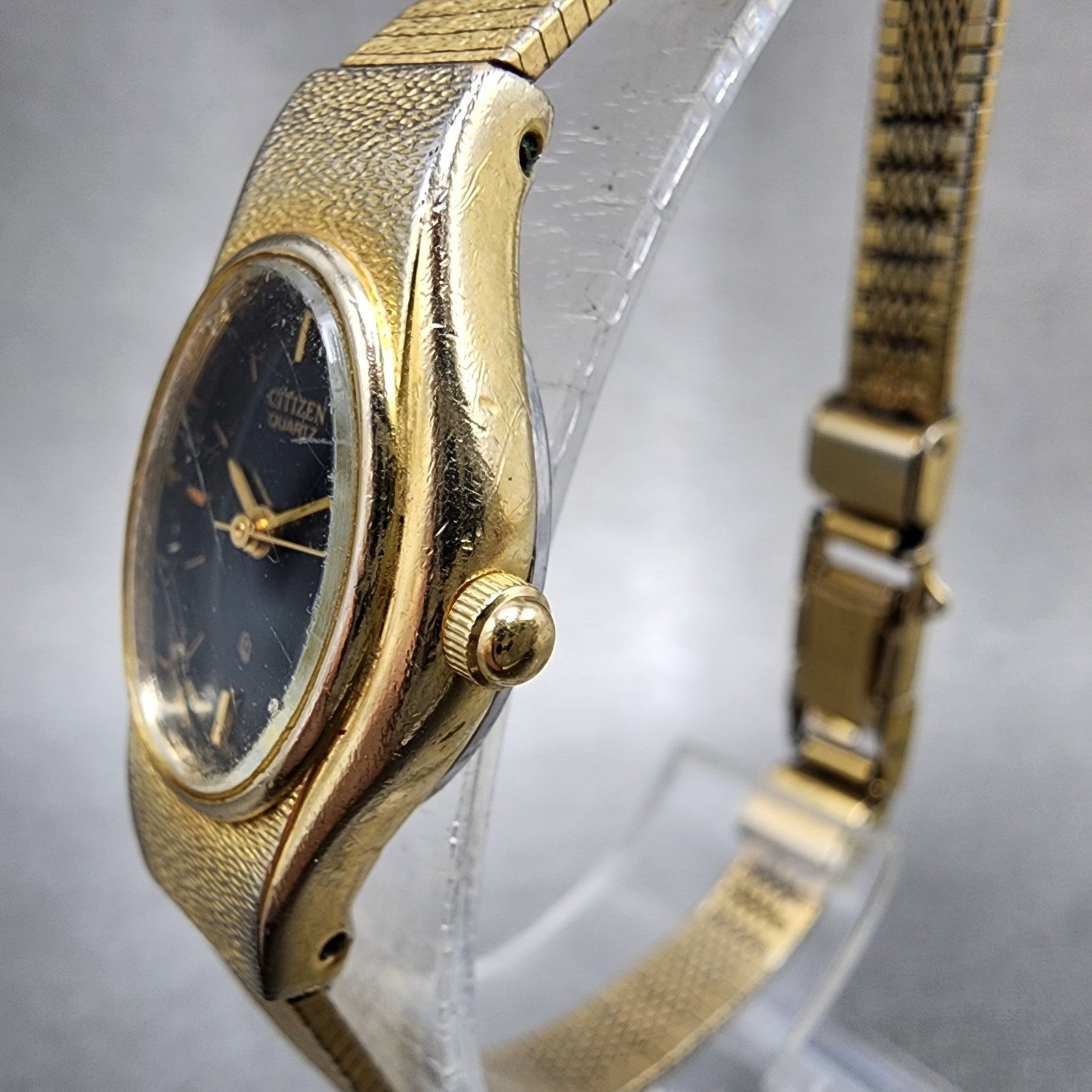 Citizen CQ Watch Women 17mm Black Dial Gold Tone Oval 5930S25350 New Battery2