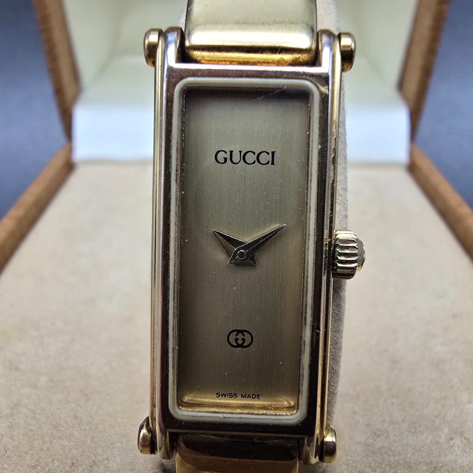 Gucci 1500L Tank Watch Women 13mm Champagne Dial Gold Tone Rectangle New Bat Box1