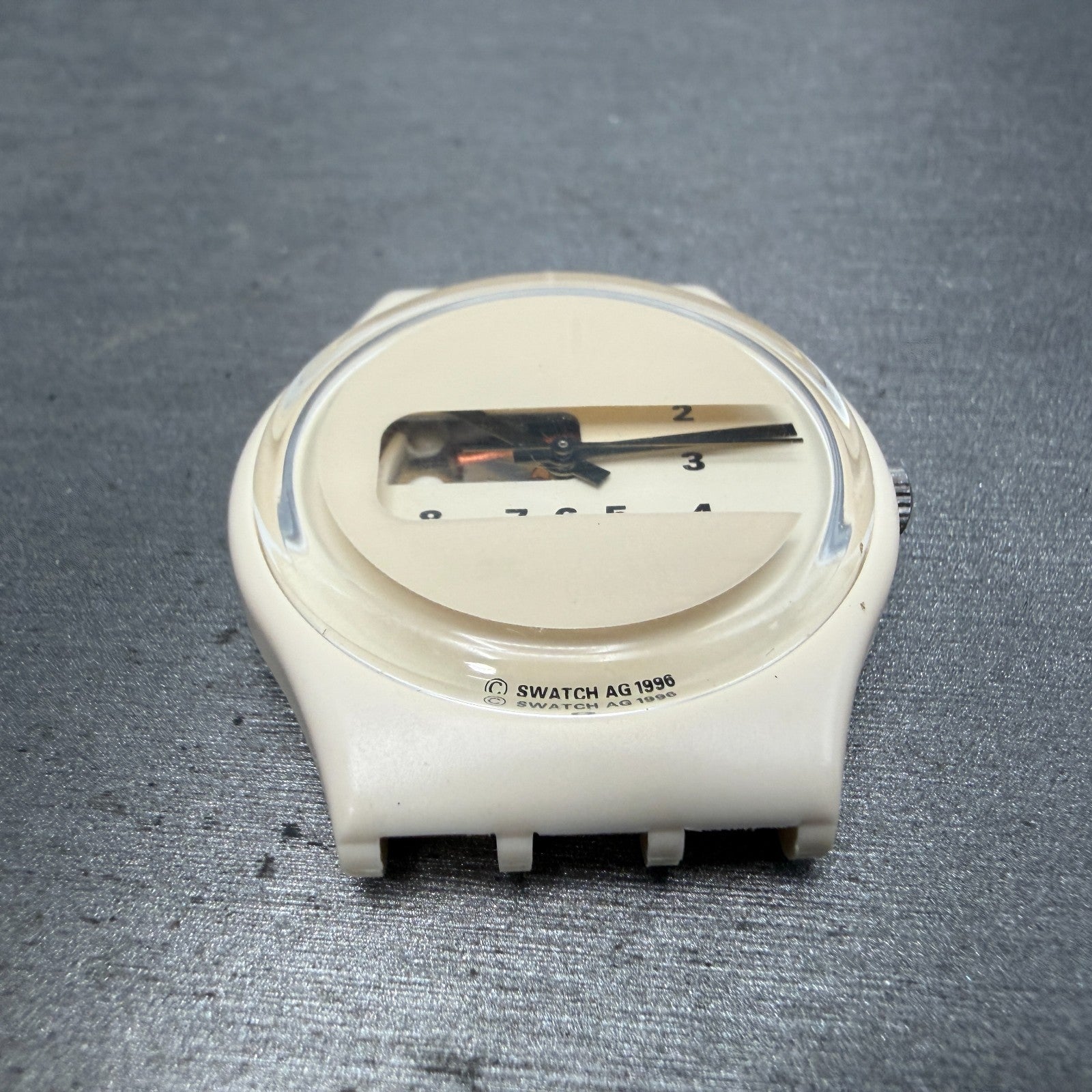 Swatch Screen Watch Men 34mm Beige Dial Beige Tone Round GW117 New battery2
