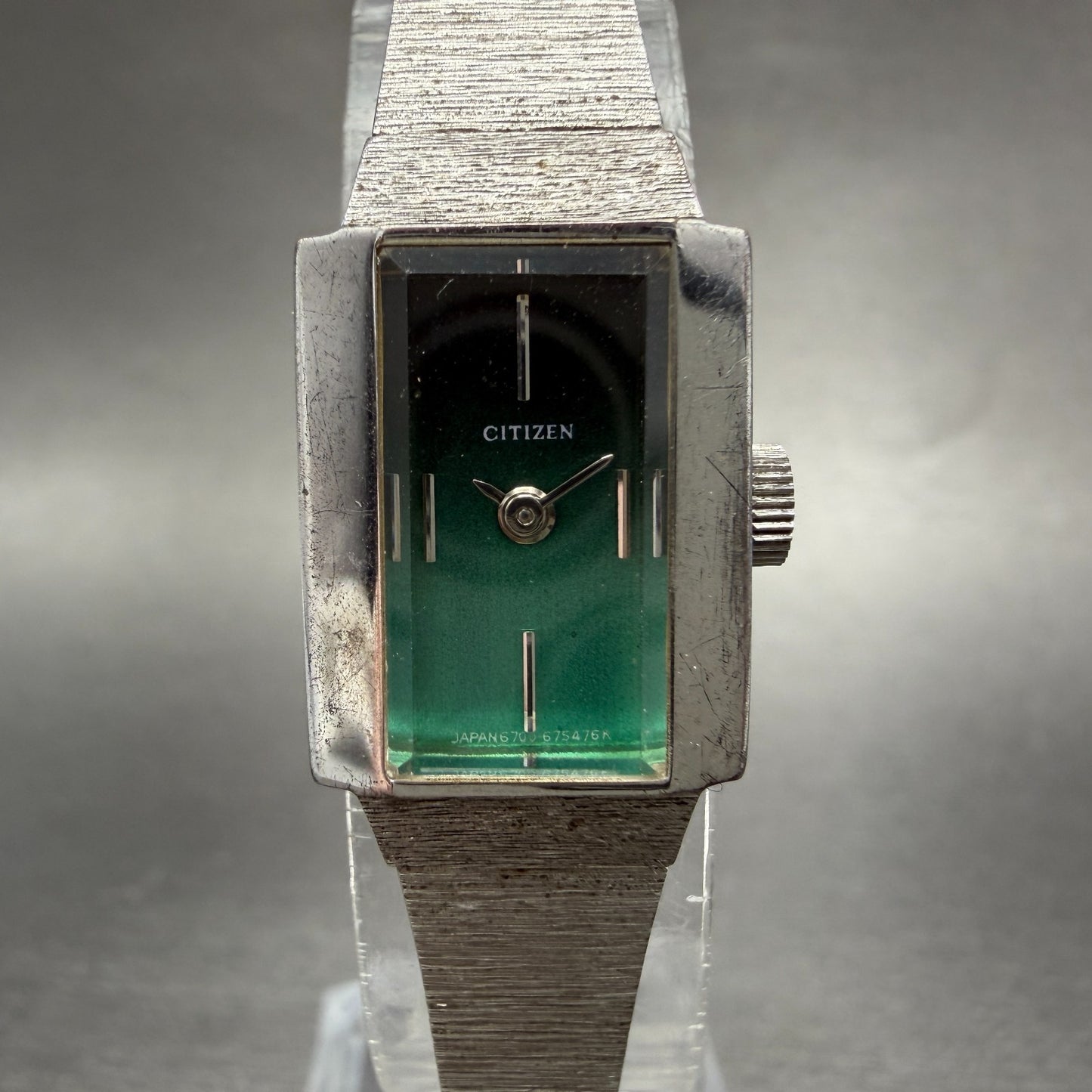 Citizen Watch Women 15mm Green Dial Silver Tone Rectangle Manual Wind Runs VTG0