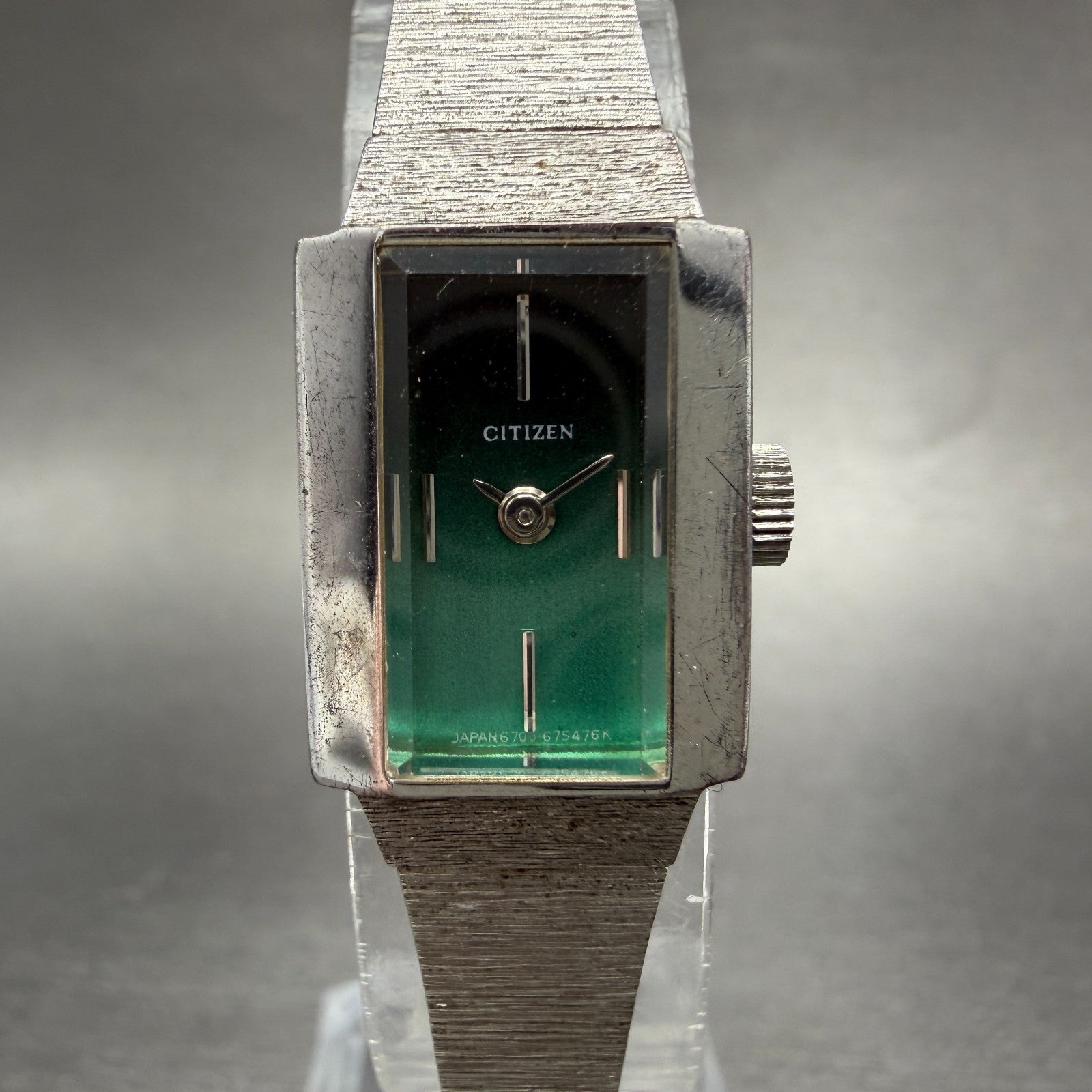 Citizen Watch Women 15mm Green Dial Silver Tone Rectangle Manual Wind Runs VTG0