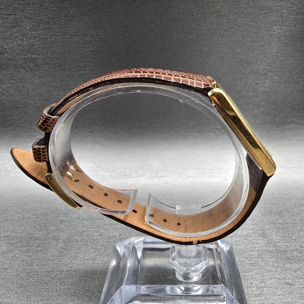 Seiko Tank Watch Men 25mm Gold Dial Gold Tone Rectangle V700-5K30 New Battery JP8
