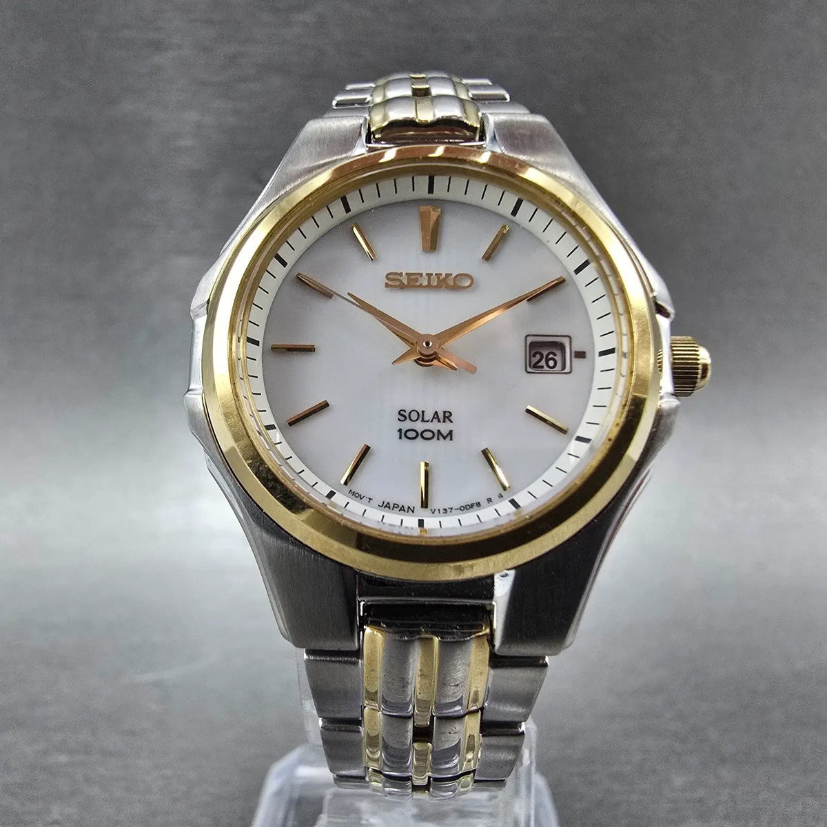 Seiko Solar Watch Women 28mm White Dial Two Tone Date Round V137-0BM0 Runs5