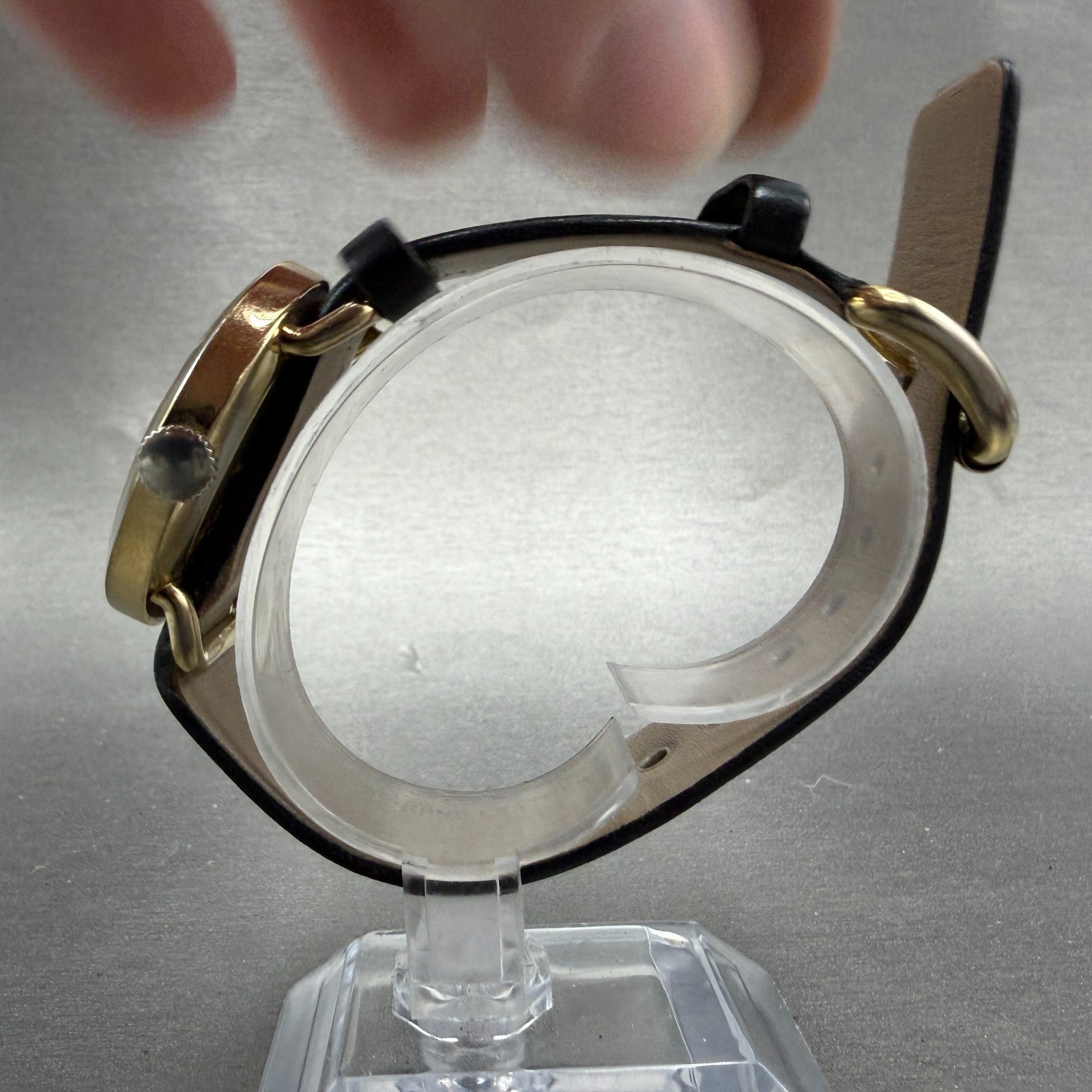Marc Jacobs Amy Watch Women 36mm Black Dial Gold Tone Round MBM1154 New battery6