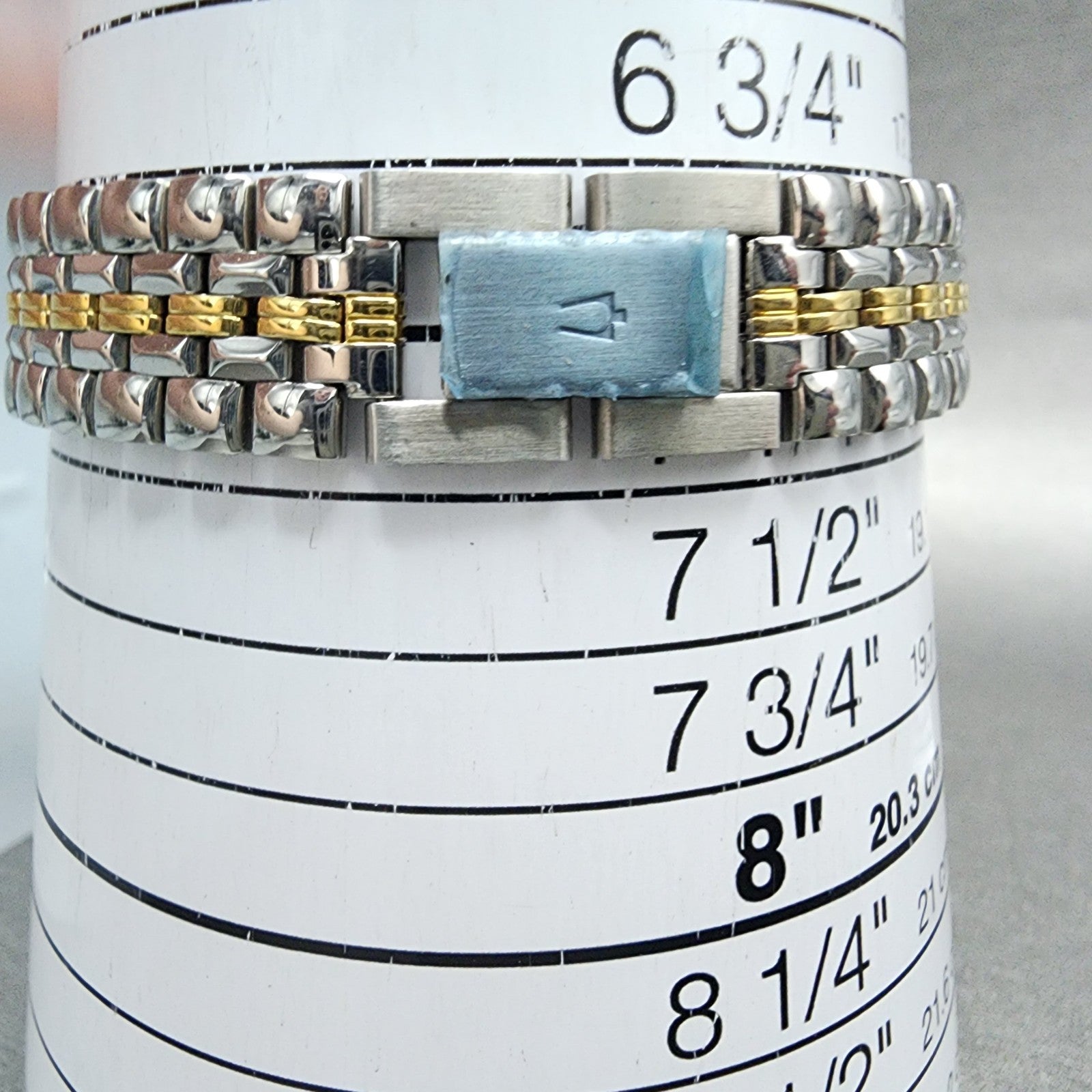 Bulova Watch Women 24mm White Dial two Tone Date Round 98M02 New Battery10