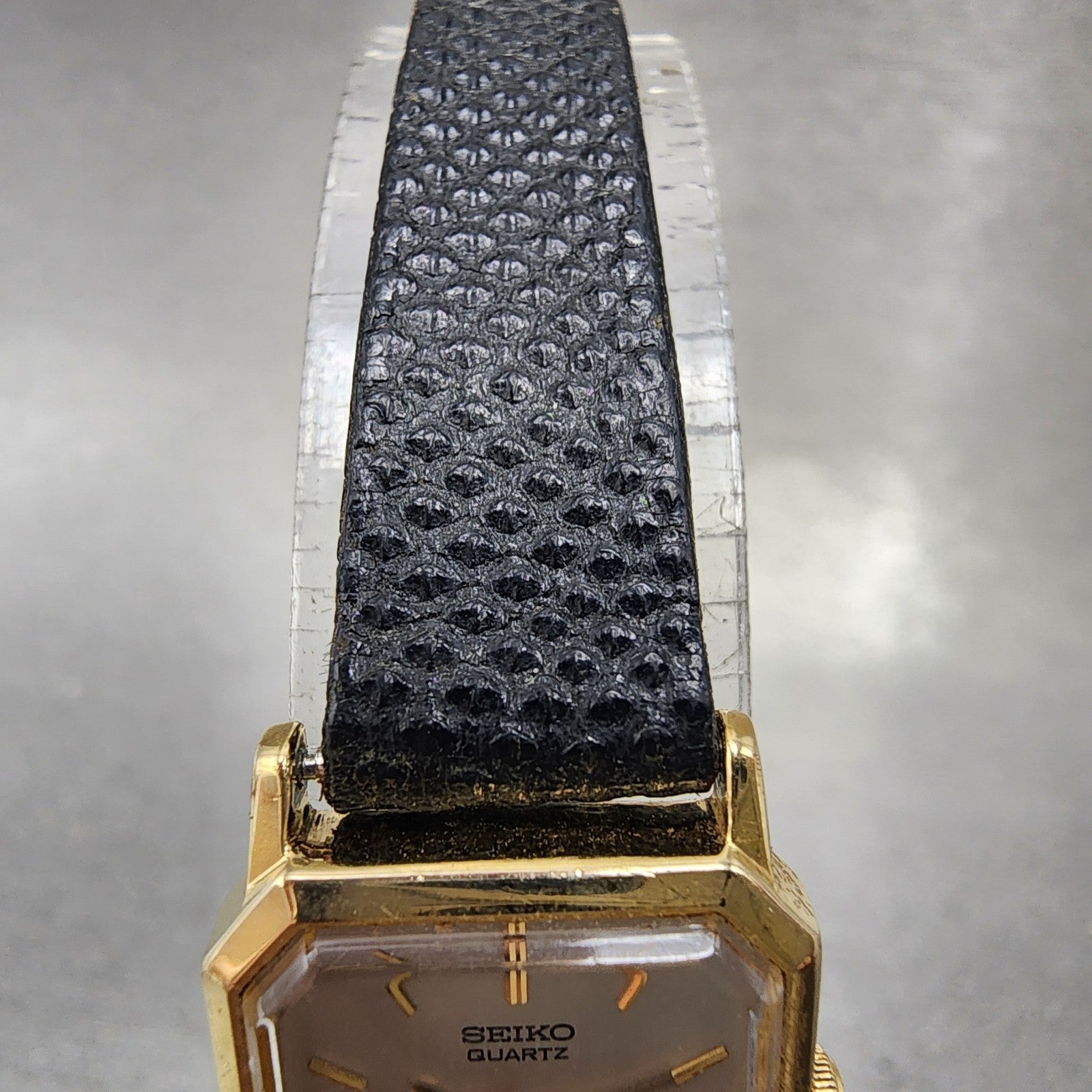 Seiko Tank Watch Women 18mm Silver Dial Gold Tone 2c215090 New Battery4