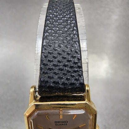 Seiko Tank Watch Women 18mm Silver Dial Gold Tone 2c215090 New Battery4