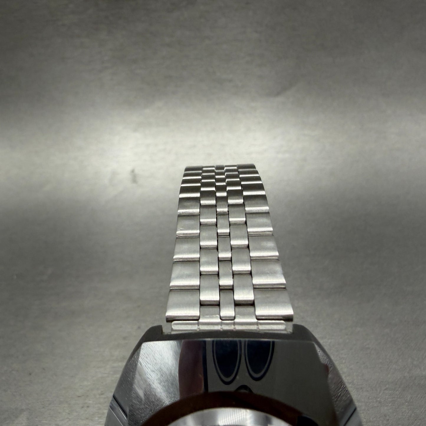 Rado Balboa V Watch Men 36mm Silver Dial Silver Tone Oval Date Automatic Runs5