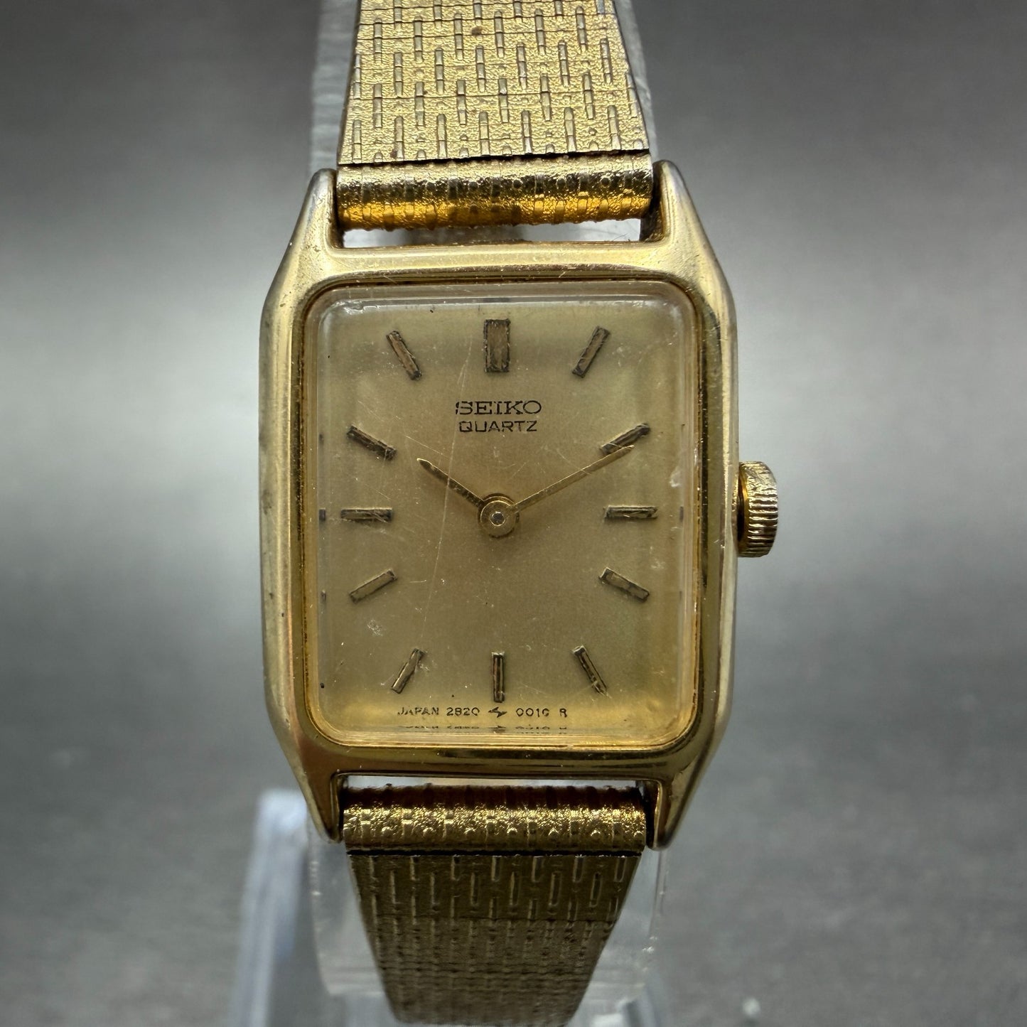 Seiko Tank Watch Women 17mm Champagne Dial Gold Tone VTG 2B20-5000 New Battery0