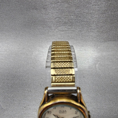 Seiko Alba Watch Women 23mm White Dial Gold Tone Round V8020020 New Battery5
