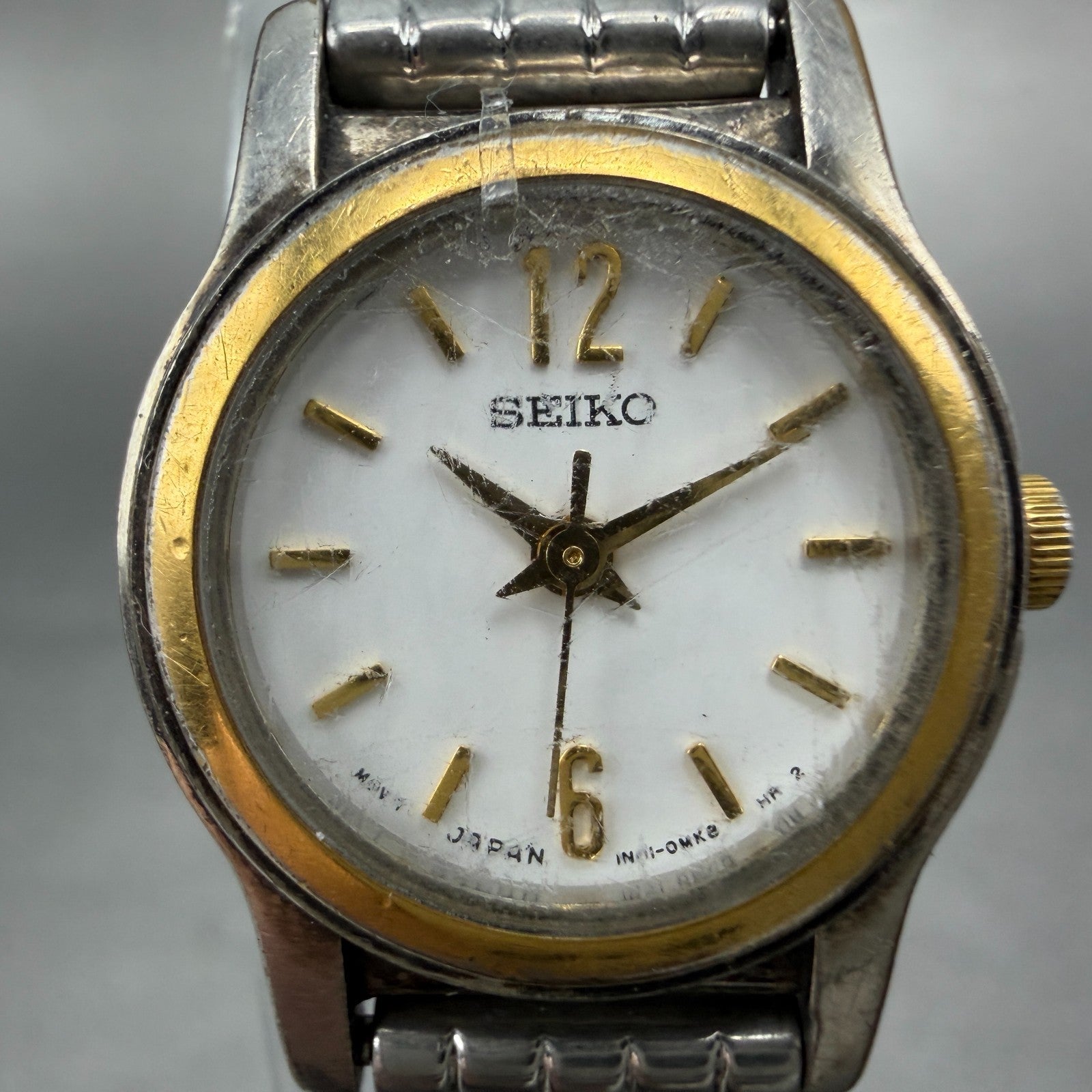 Seiko Watch Women 19mm White Dial Two Tone Round 1n01-0gd0 New Battery Vintage1