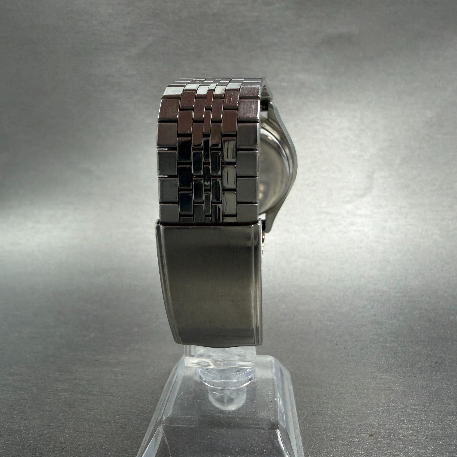 Seiko QT Watch Men 36mm Silver Dial Silver Tone Date Round 0822-8020 New Battery7