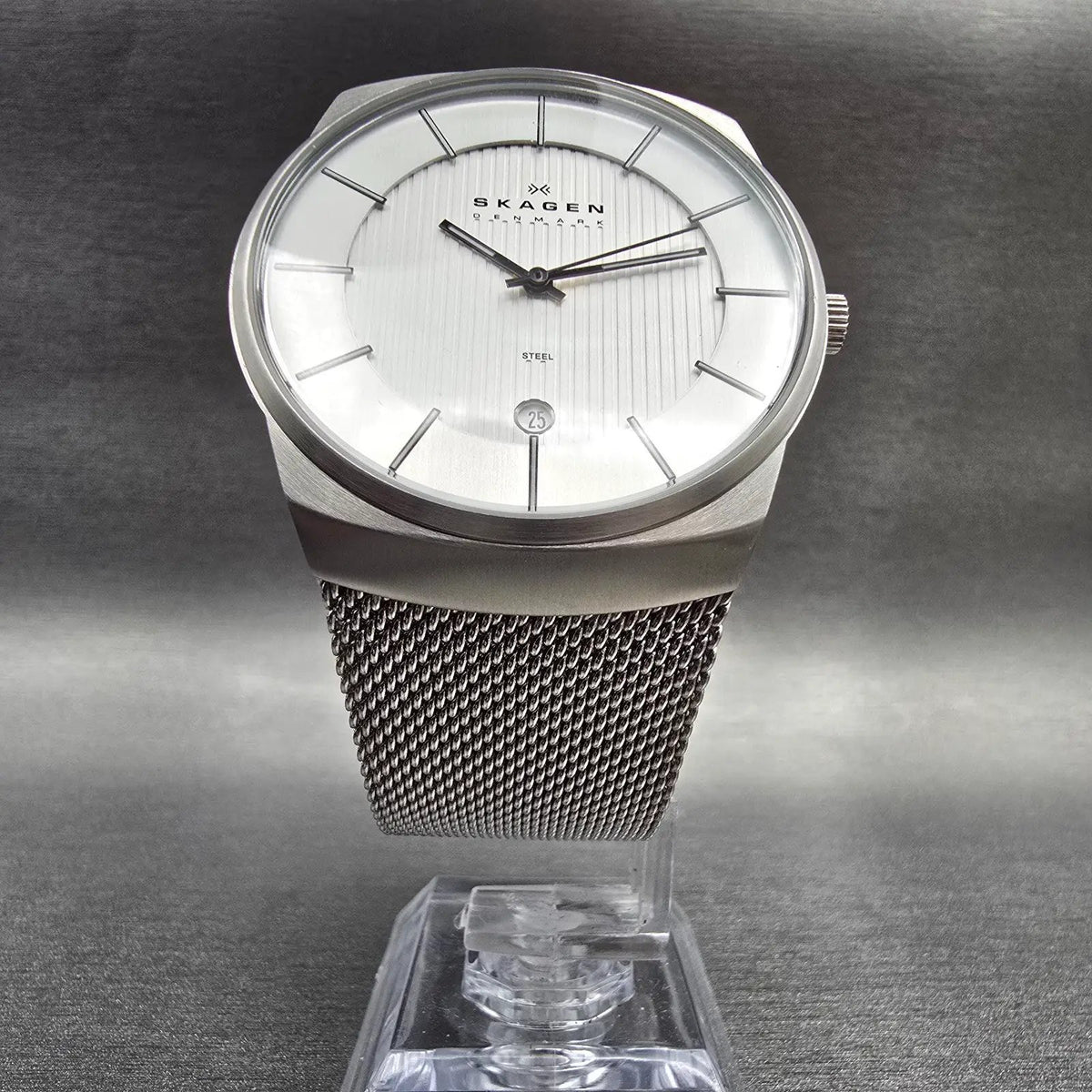 Skagen Watch Men 40mm Silver Dial Silver Tone Date Round 780XLSS New Battery6