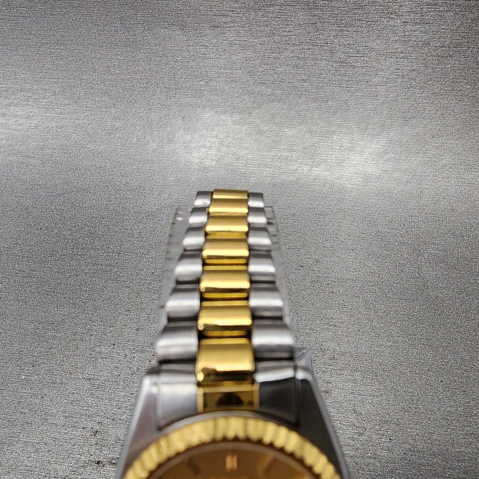 Seiko Watch Women 24mm Gold Dial Two Tone Daydate Round 7n830041 New Battery AB4