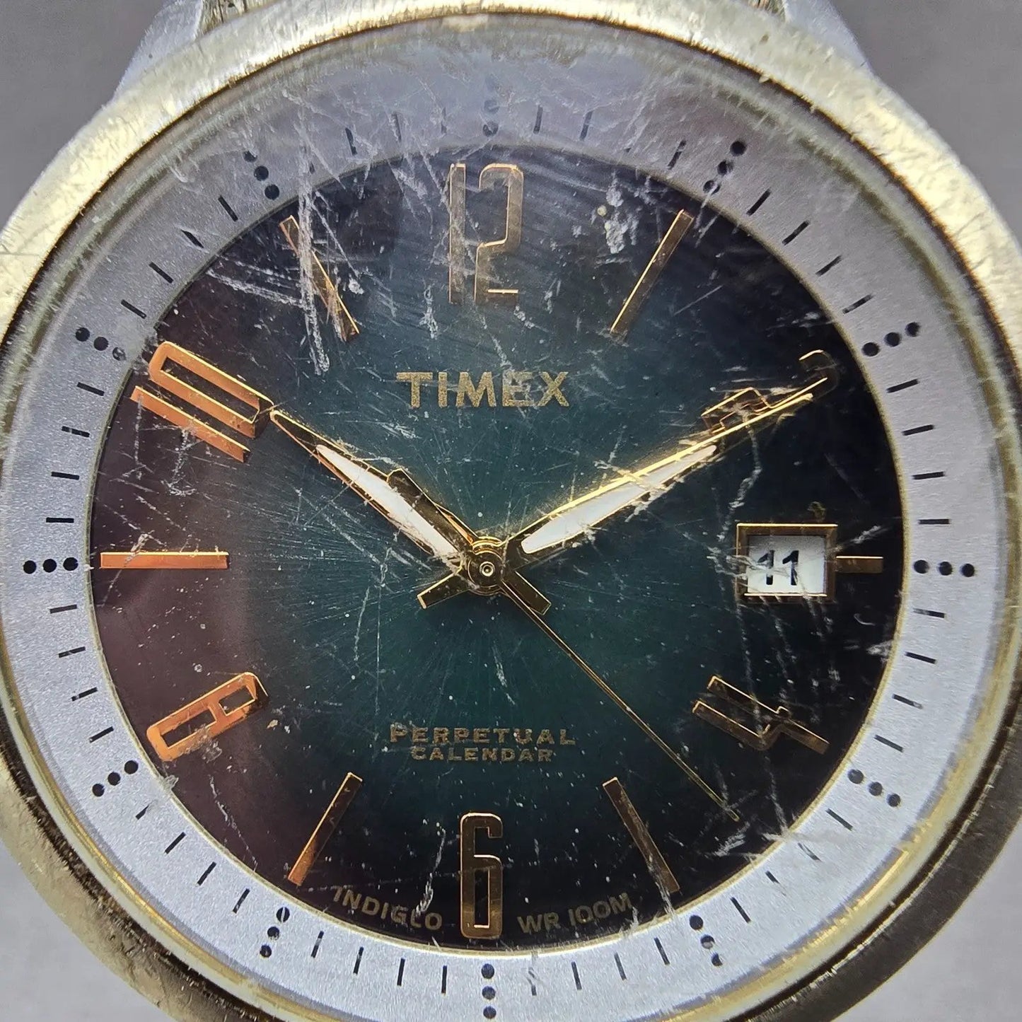 Timex Perpetual Calendar Watch Men 39 Gray Dial Two Tone Date Round New Batt1