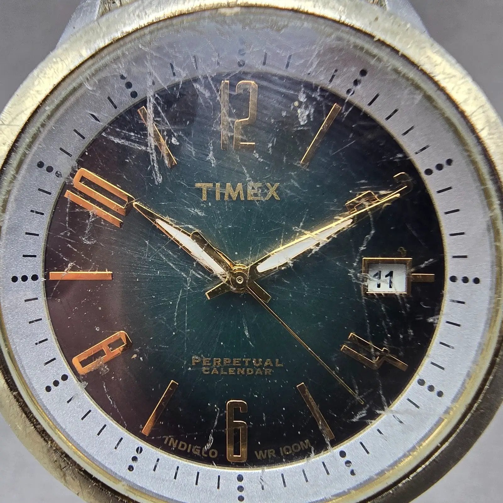 Timex Perpetual Calendar Watch Men 39 Gray Dial Two Tone Date Round New Batt1
