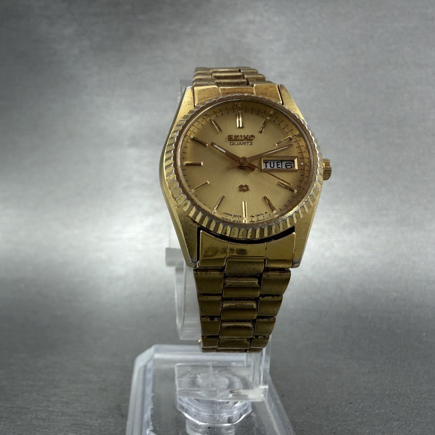 Seiko SQ Watch Women 24mm Gold Dial Gold Tone Daydate Round 3E23-0A60 NewBatt HG5