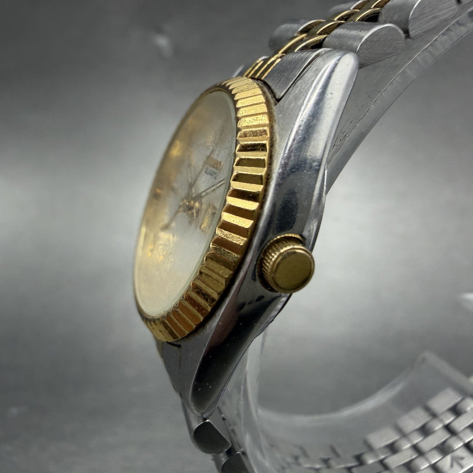 Seiko Watch Women 25mm White Dial Two Tone Daydate Round 7n83-0041 New Batt N6R2