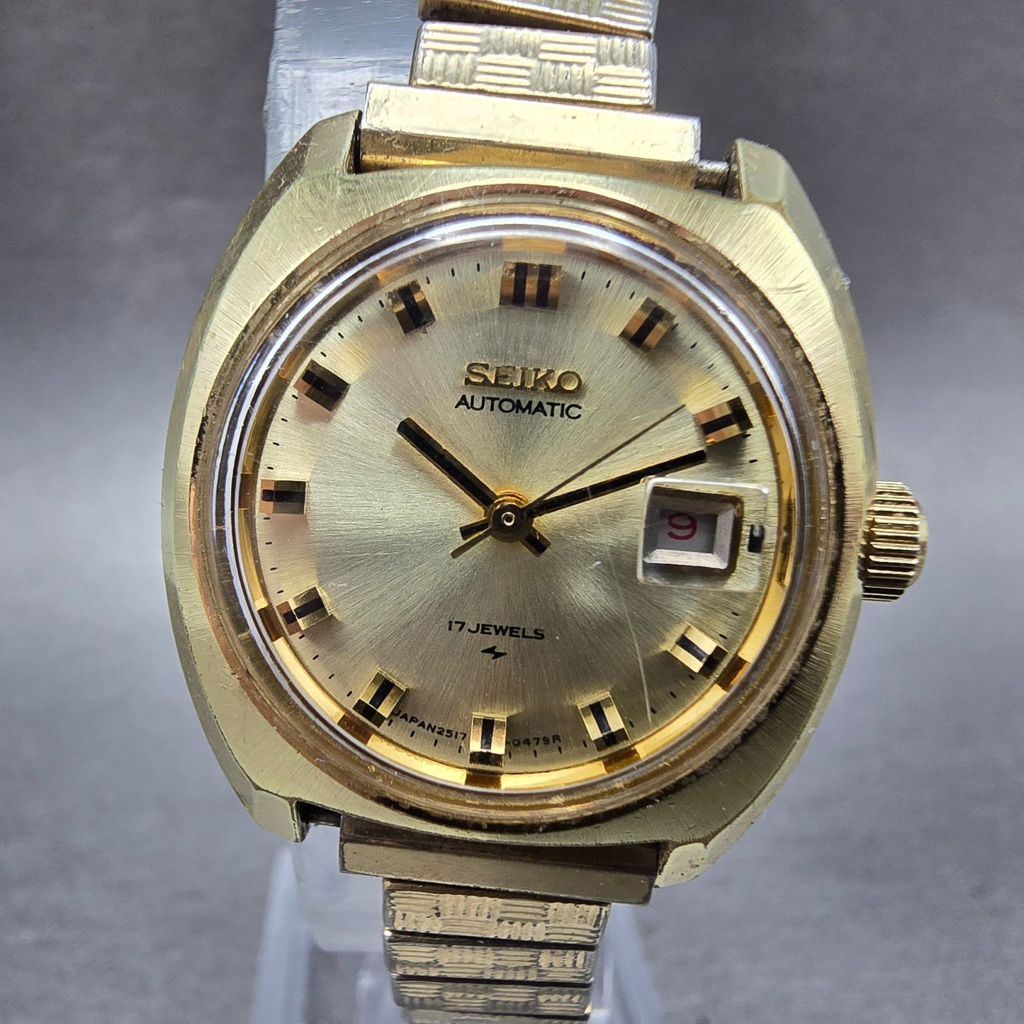 Seiko Automatic Watch Women 25mm Gold Dial Gold Tone Date 2517-0369 Runs0