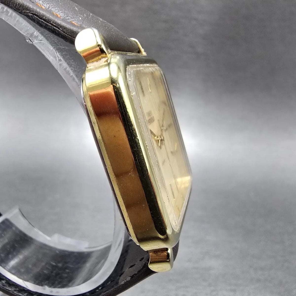 Timex Tank Watch Men 28mm Cream Dial Gold Rectangle Indiglo New Battery VTG3