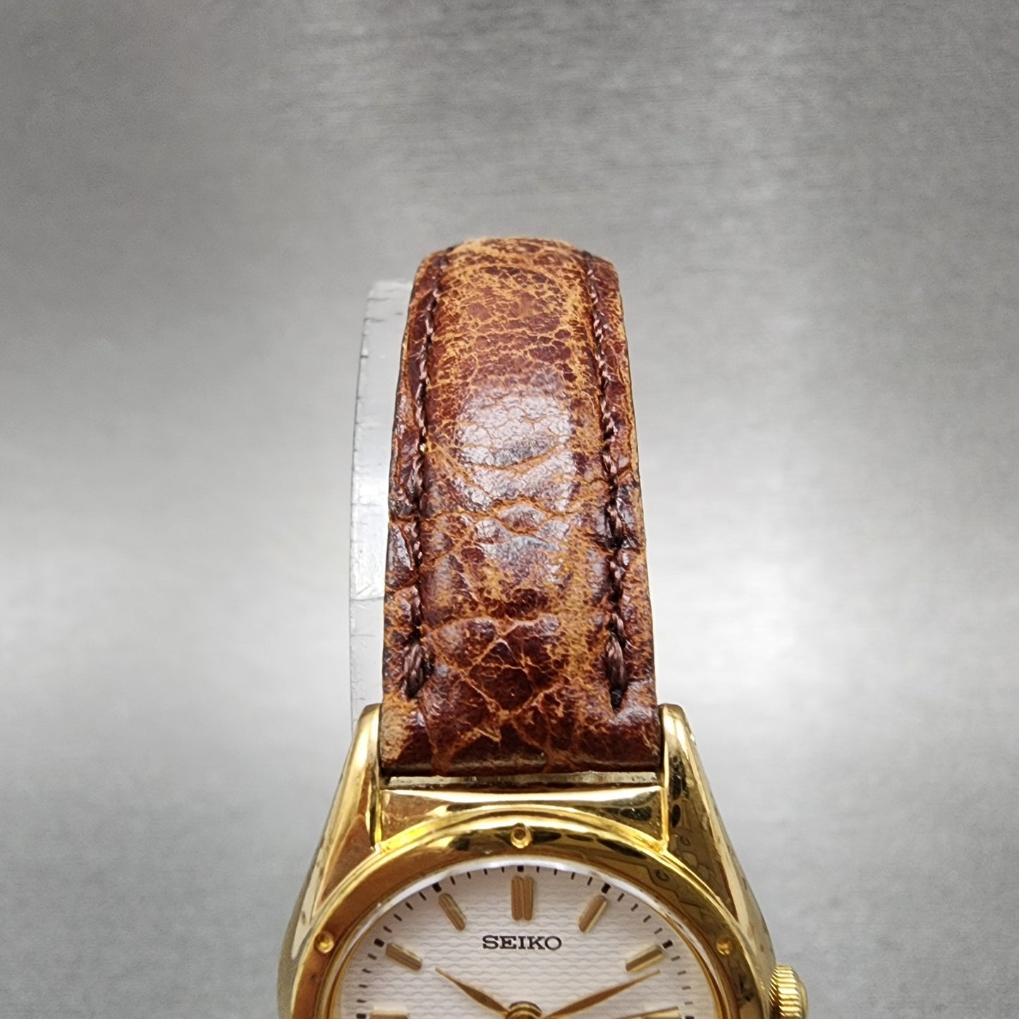 Seiko Watch Women 23mm White Dial Gold Tone Round V4011920 New Battery VTG4