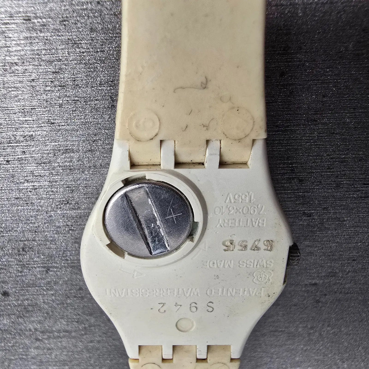 Swatch Frost Watch Women 25mm White Dial White Case Round LW125 New Battery9