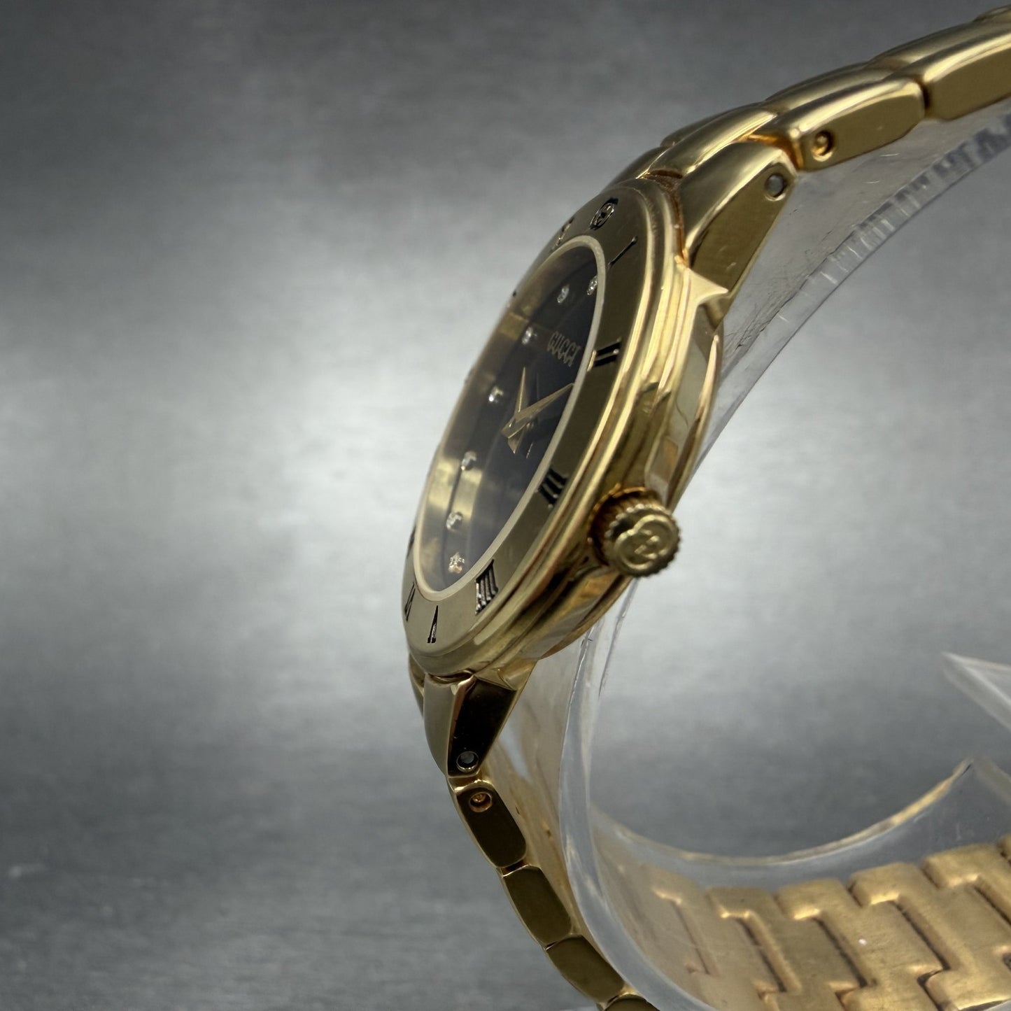Gucci 3300L Watch Women 26mm Black Dial Gold Plated Round New Battery Vintage2