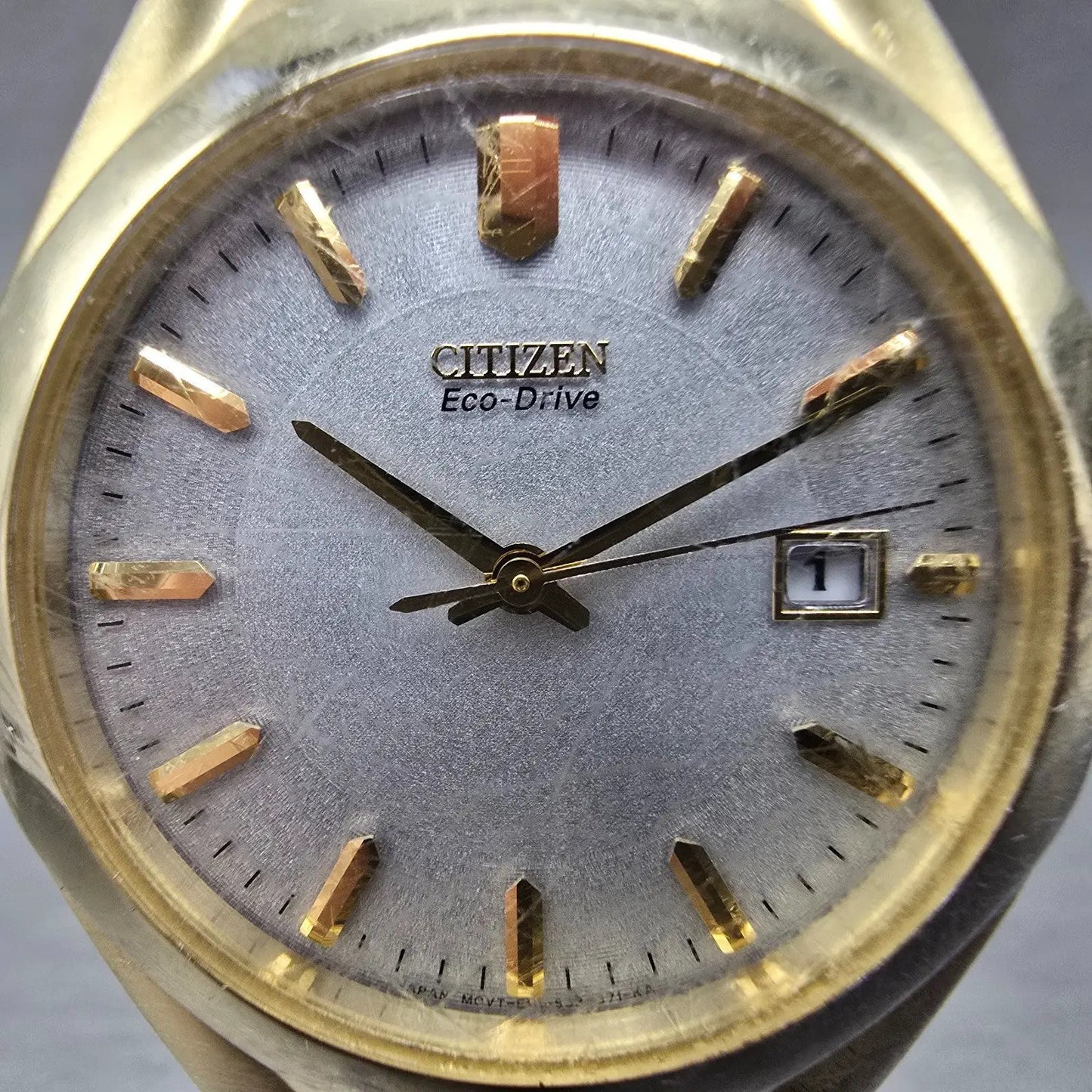 Citizen Eco-Drive Watch Men 38mm Silver Dial Gold Tone Date E111-S022916 Runs1