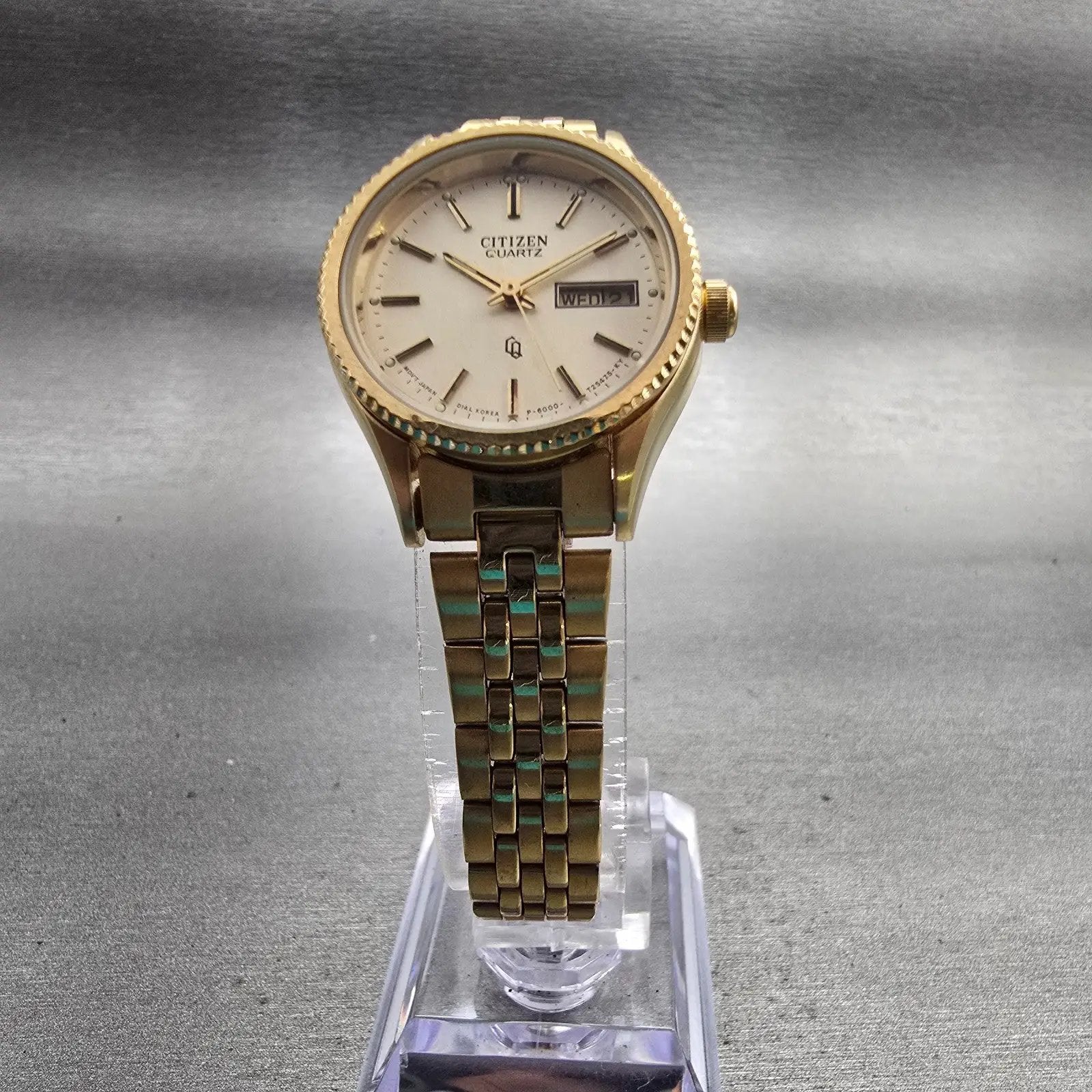 Citizen CQ Watch Women 25mm Champagne Dial Gold Tone Daydate 6000-914376 New Bat5
