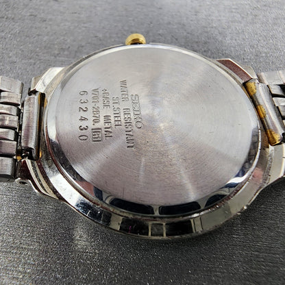 Seiko Watch Men 32mm Black Dial Two Tone Round V701-2B70 New Battery
