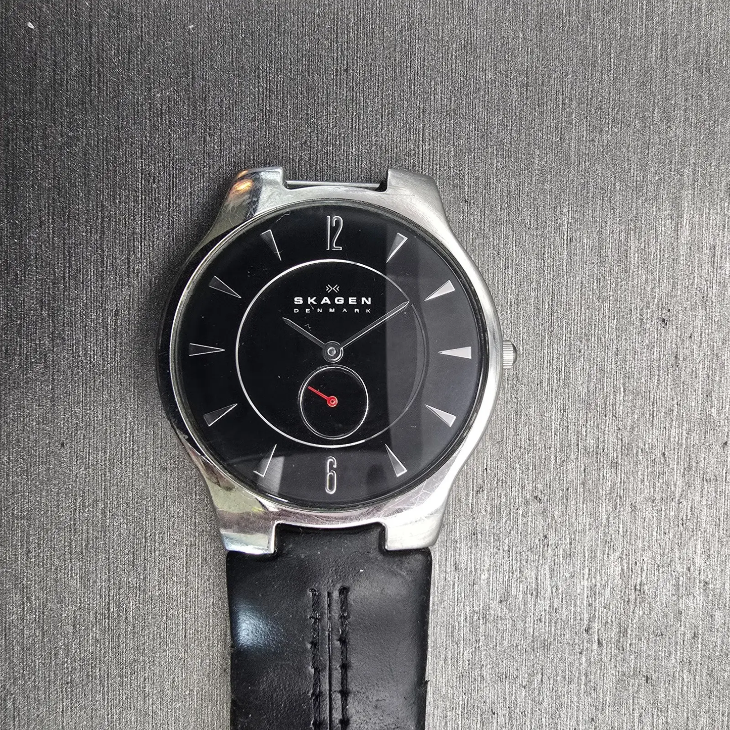 Skagen Denmark Watch Men 34mm Black Dial Silver Tone Round 433LSLB New Battery0