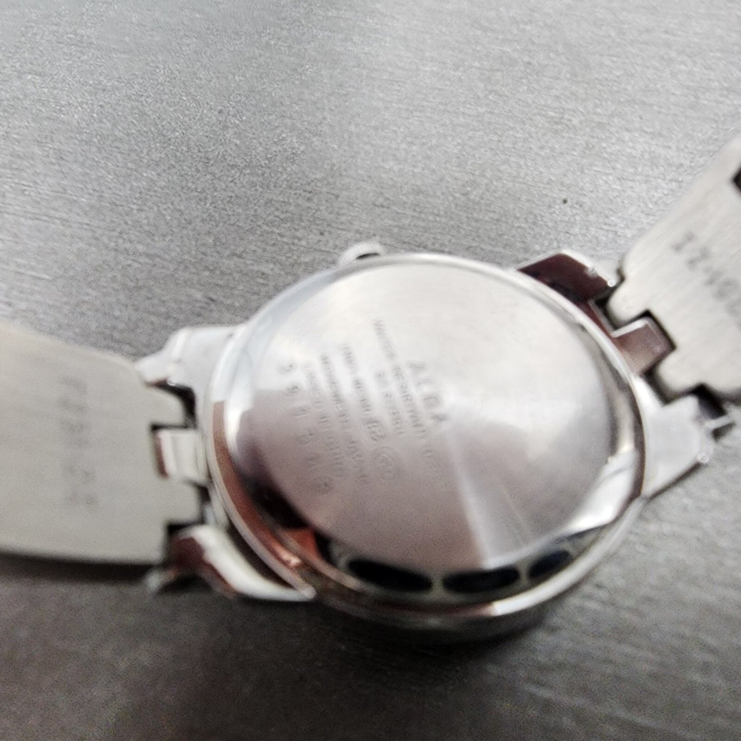 Seiko ALBA Watch Women 24mm Pink MOP Dial Steel Round 1N010EN0 New Battery9