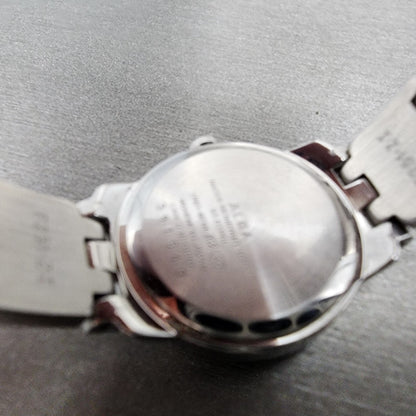Seiko ALBA Watch Women 24mm Pink MOP Dial Steel Round 1N010EN0 New Battery9