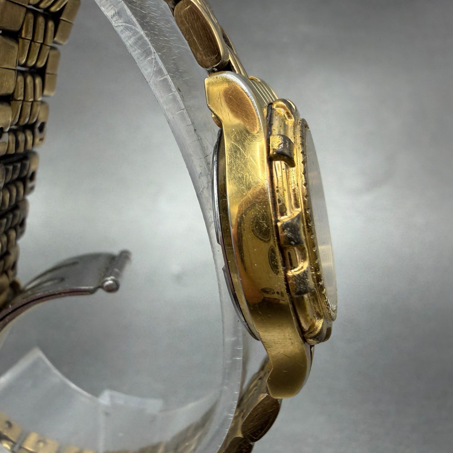 Seiko Sports 50 Watch Women 25mm Champagne Dial Gold Tone Date 7N82-0271 NewBatt3