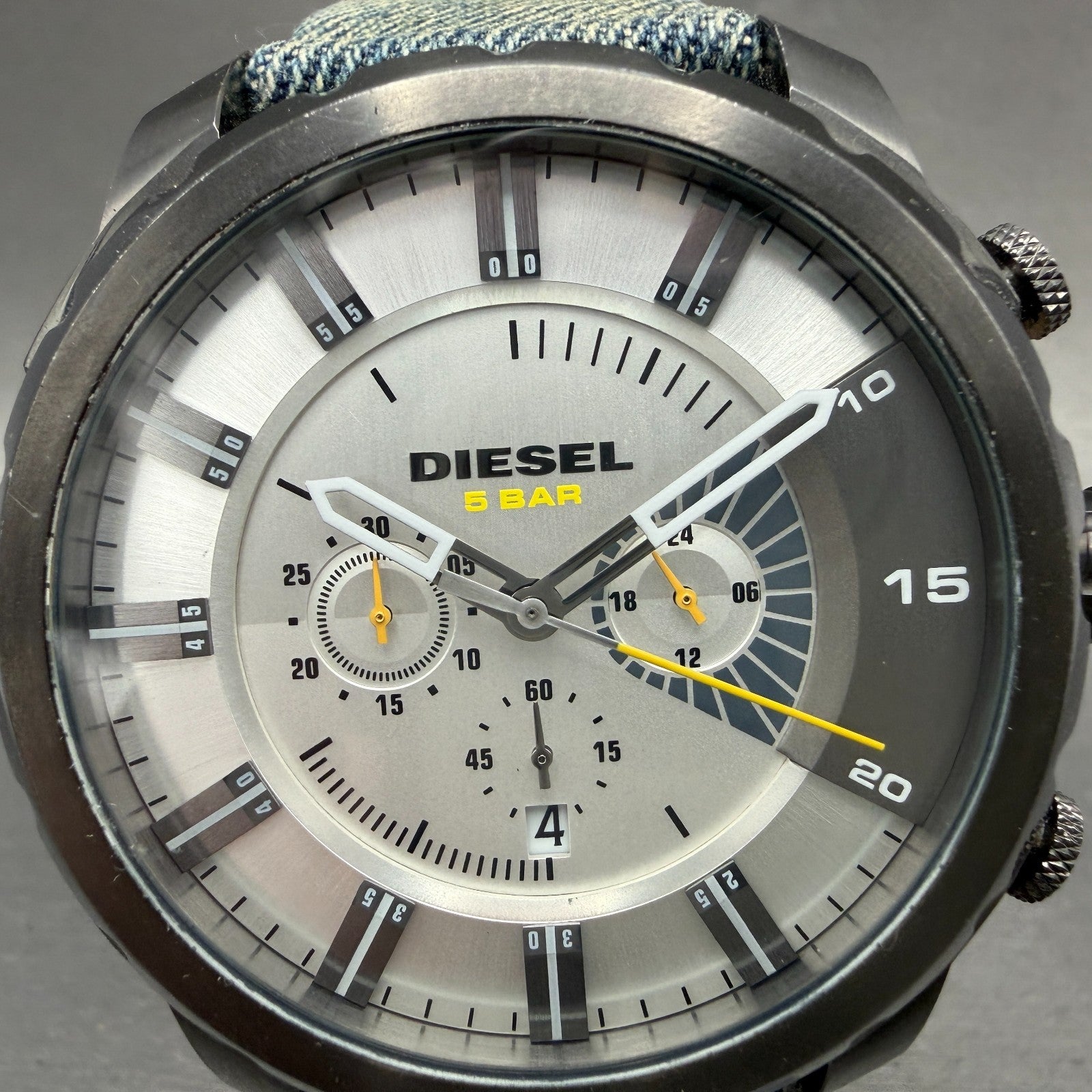Diesel Stronghold Chronograph Watch Men 51mm White Dial Black DZ4345 New Battery1
