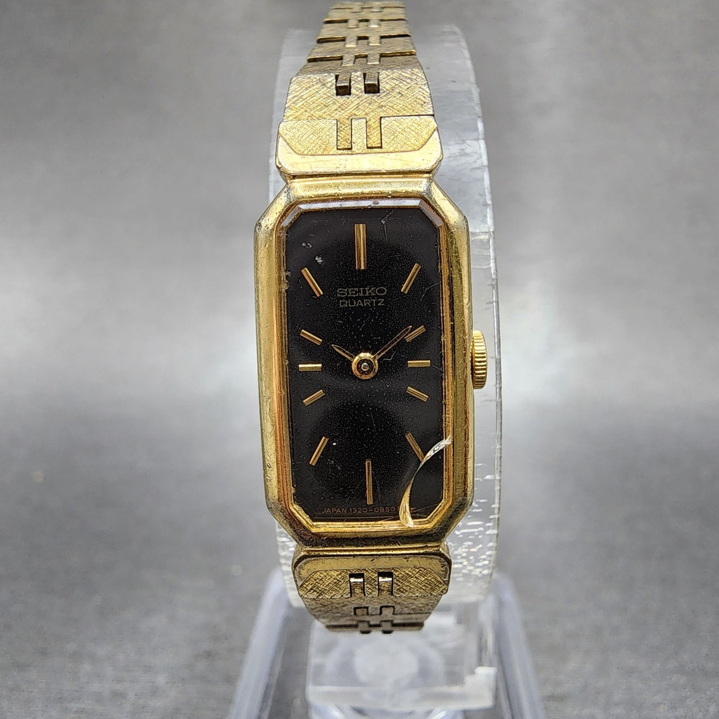 Seiko Tank Watch Women 13mm Black Dial Gold Tone Rectangle 13205649 New Battery0