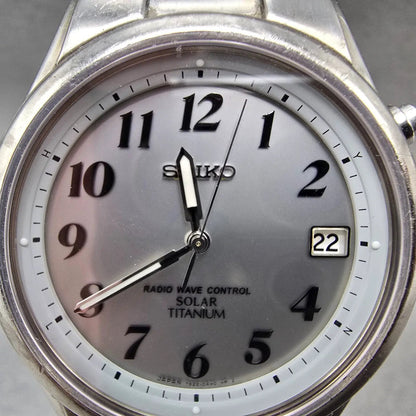 Seiko Solar Atomic Watch Men 38mm Silver Dial Titanium Atomic Date 7B22 PARTS!!2