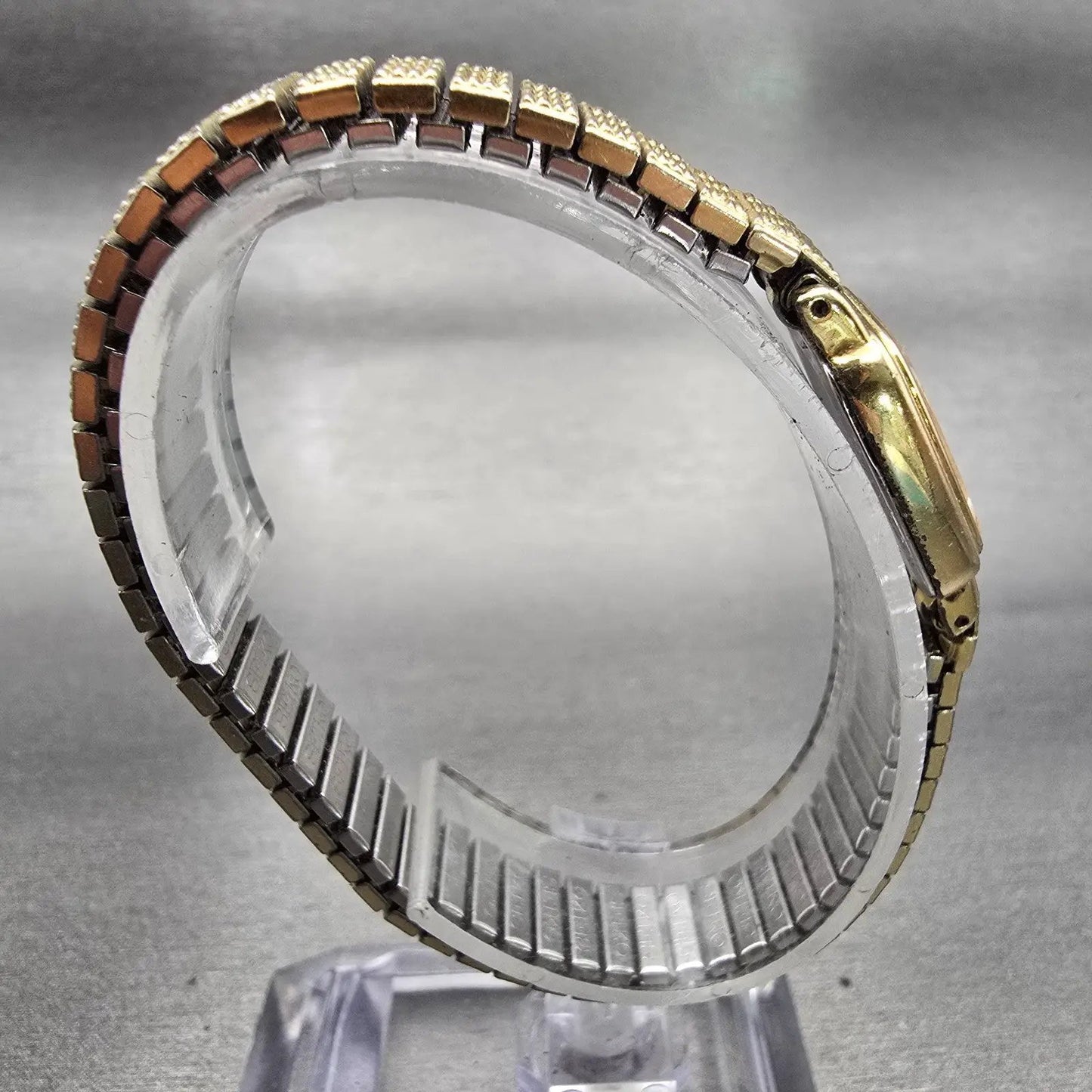Seiko Watch Women 17mm Gold Dial Gold Tone Rectangle 2Y00-5B49 New Battery VTG F8