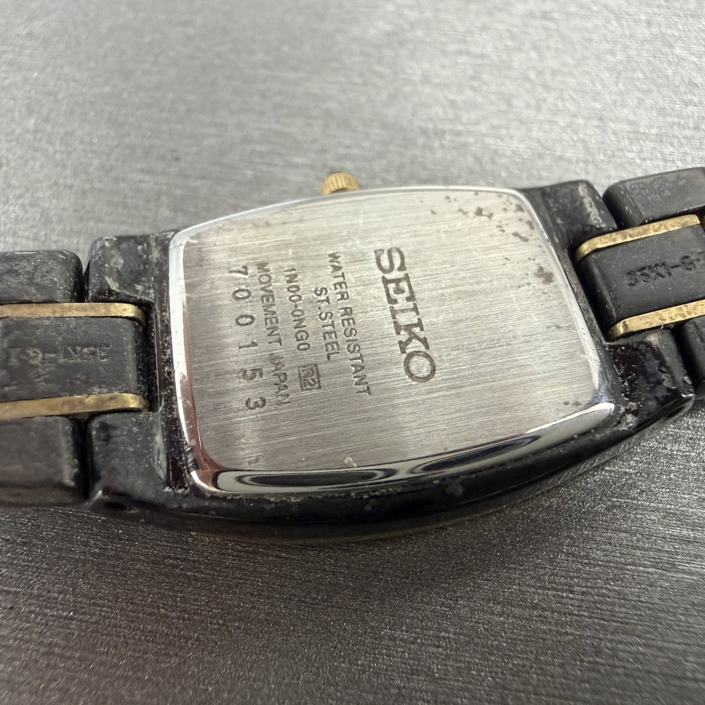 Seiko Tank Watch Women 19mm Black Dial Black & Gold Tone 1N00-0NG0 New Battery9