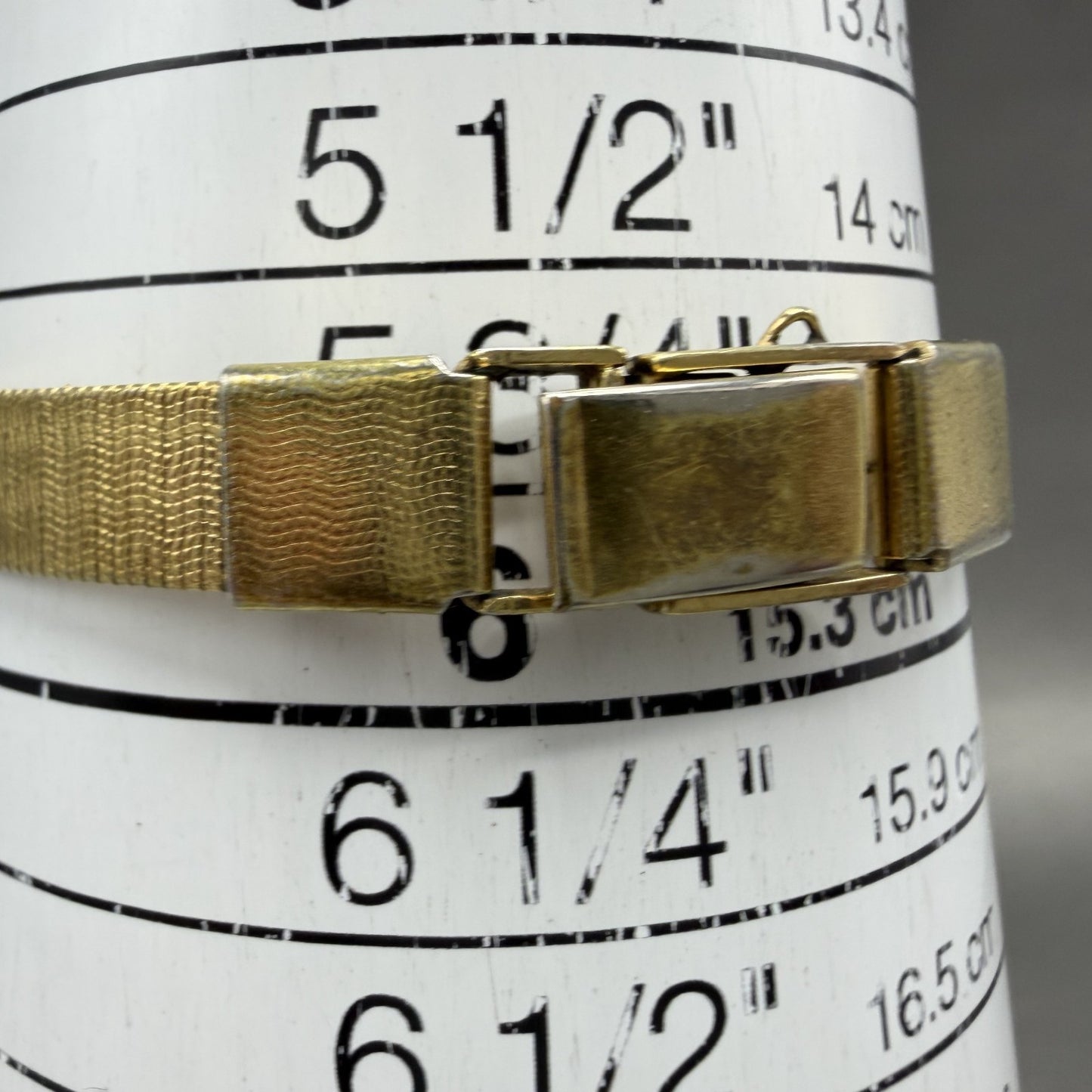 Seiko Watch Women 20mm Silver Dial Gold Tone Rectangle 16-5320 New Battery10
